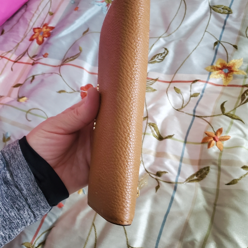 Michael Kors Tan Leather Wallet - Picture 8 of 12